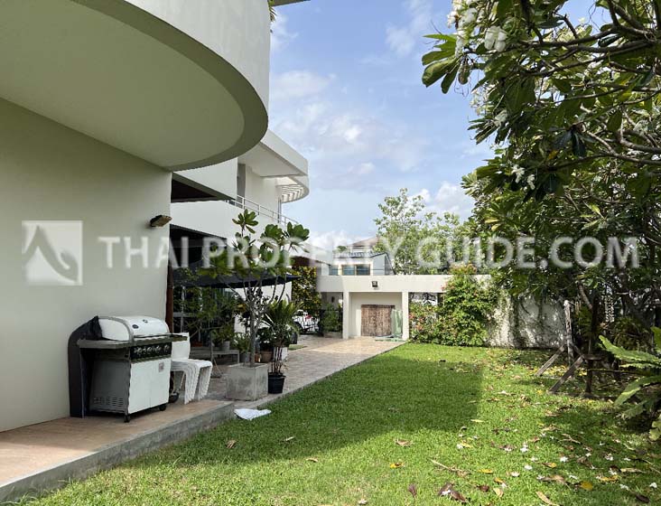 House with Shared Pool in Nichada Thani 